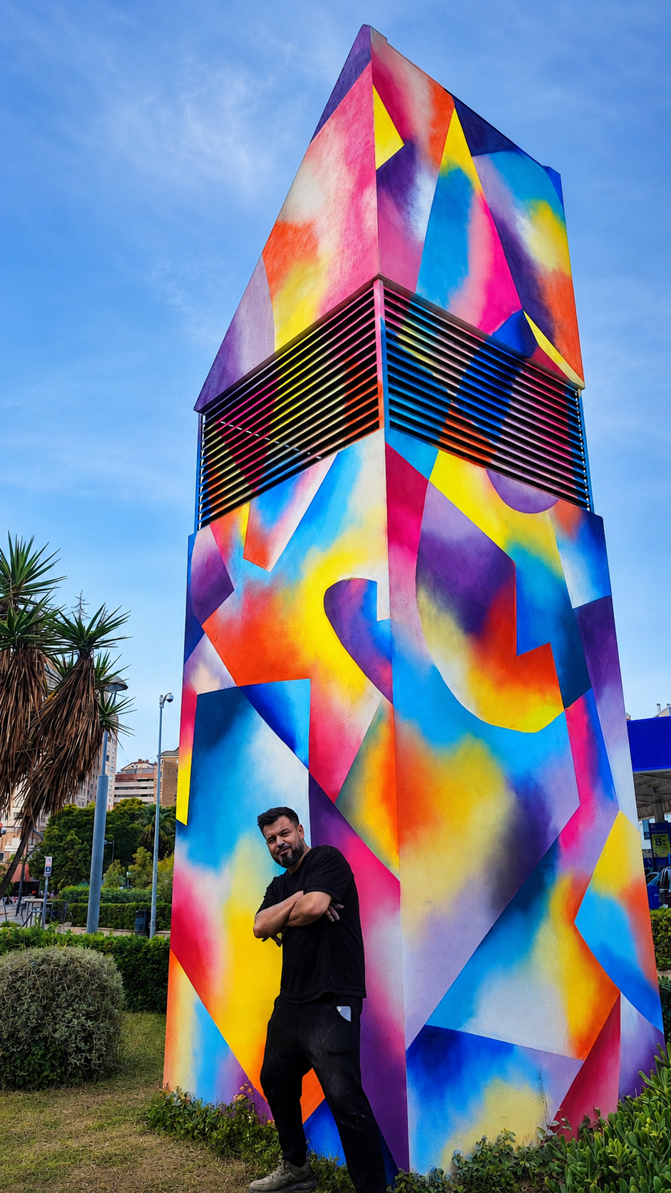 Hize mural with abstract graffiti shapes in a contemporary space