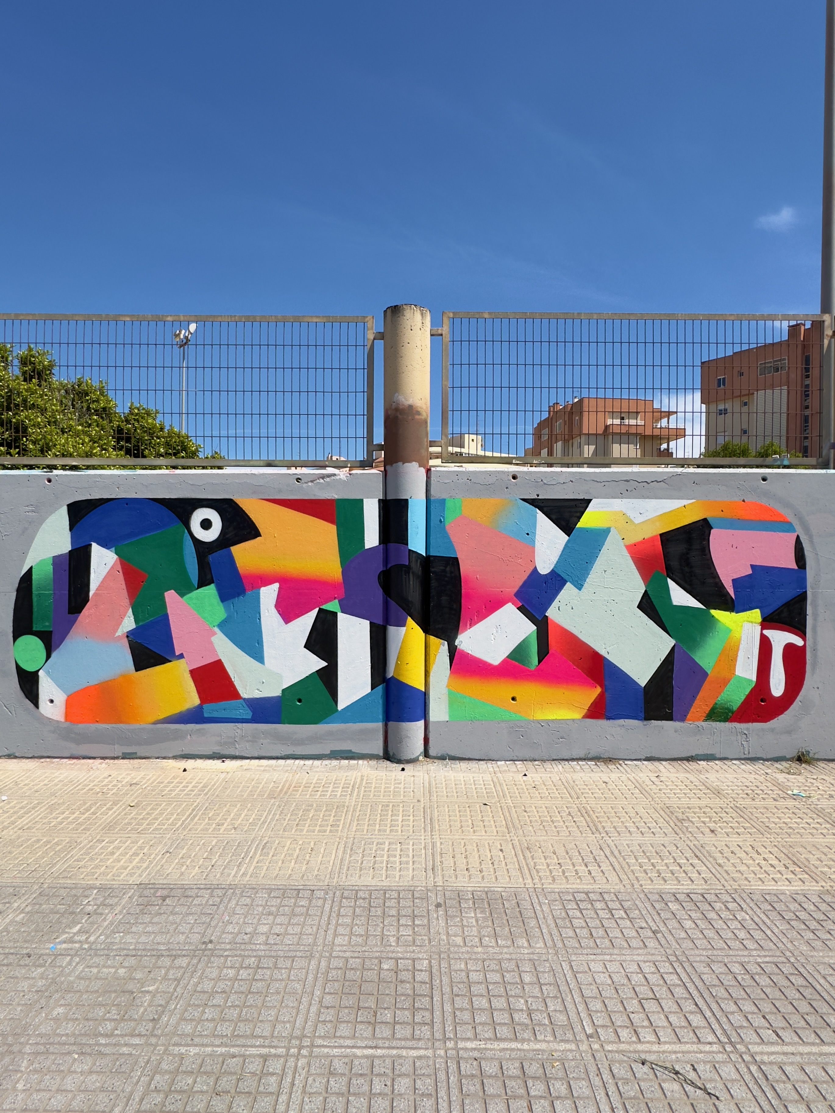 Hize abstract graffiti mural in a contemporary space