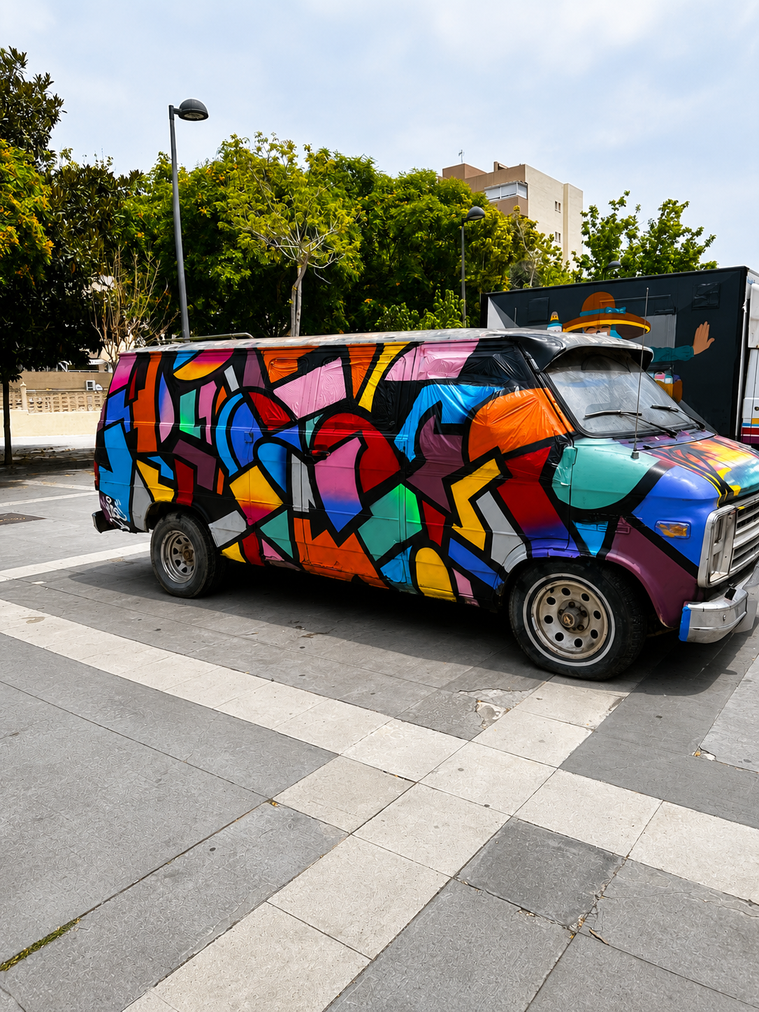 Hize abstract graffiti mural in a contemporary space