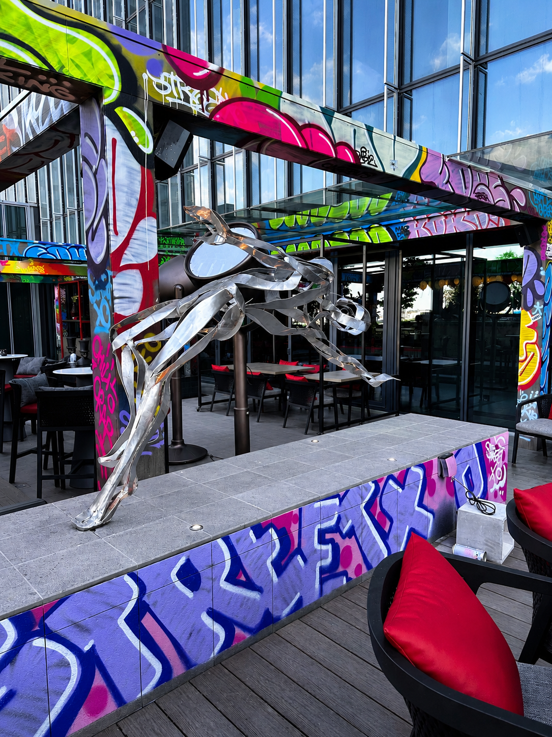 Hize StreetXO visual project with abstract graffiti energy