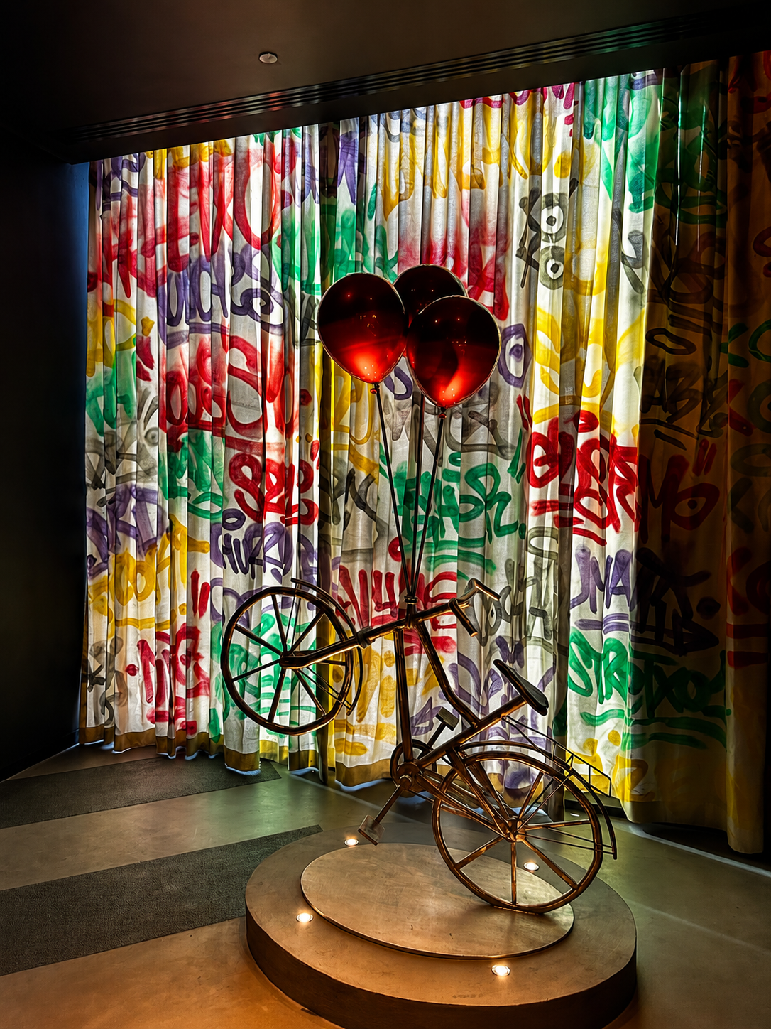Hize StreetXO visual project with abstract graffiti energy