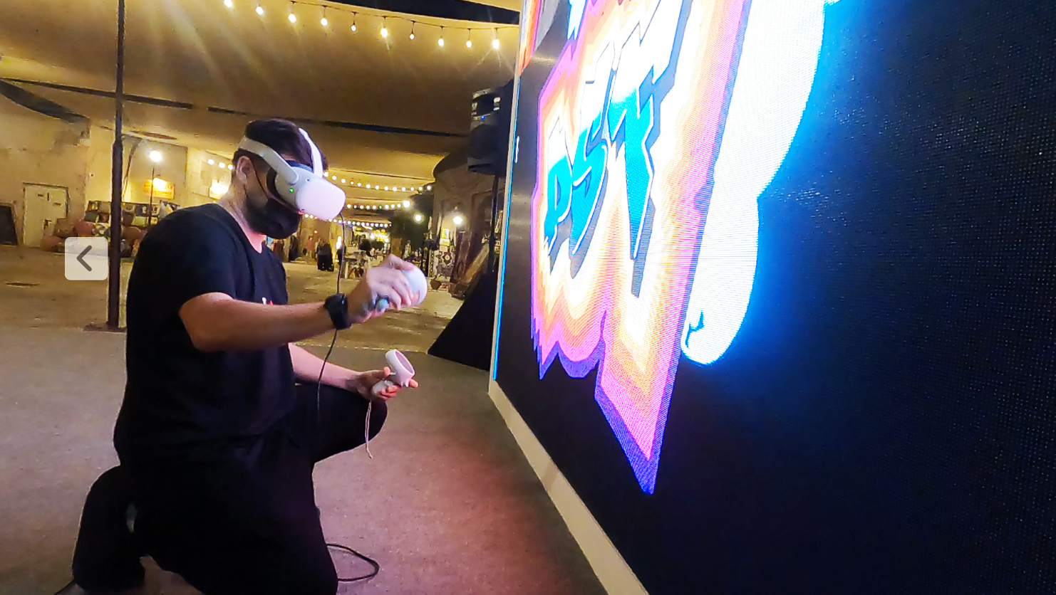 Hize VR art performance creating digital graffiti in real time