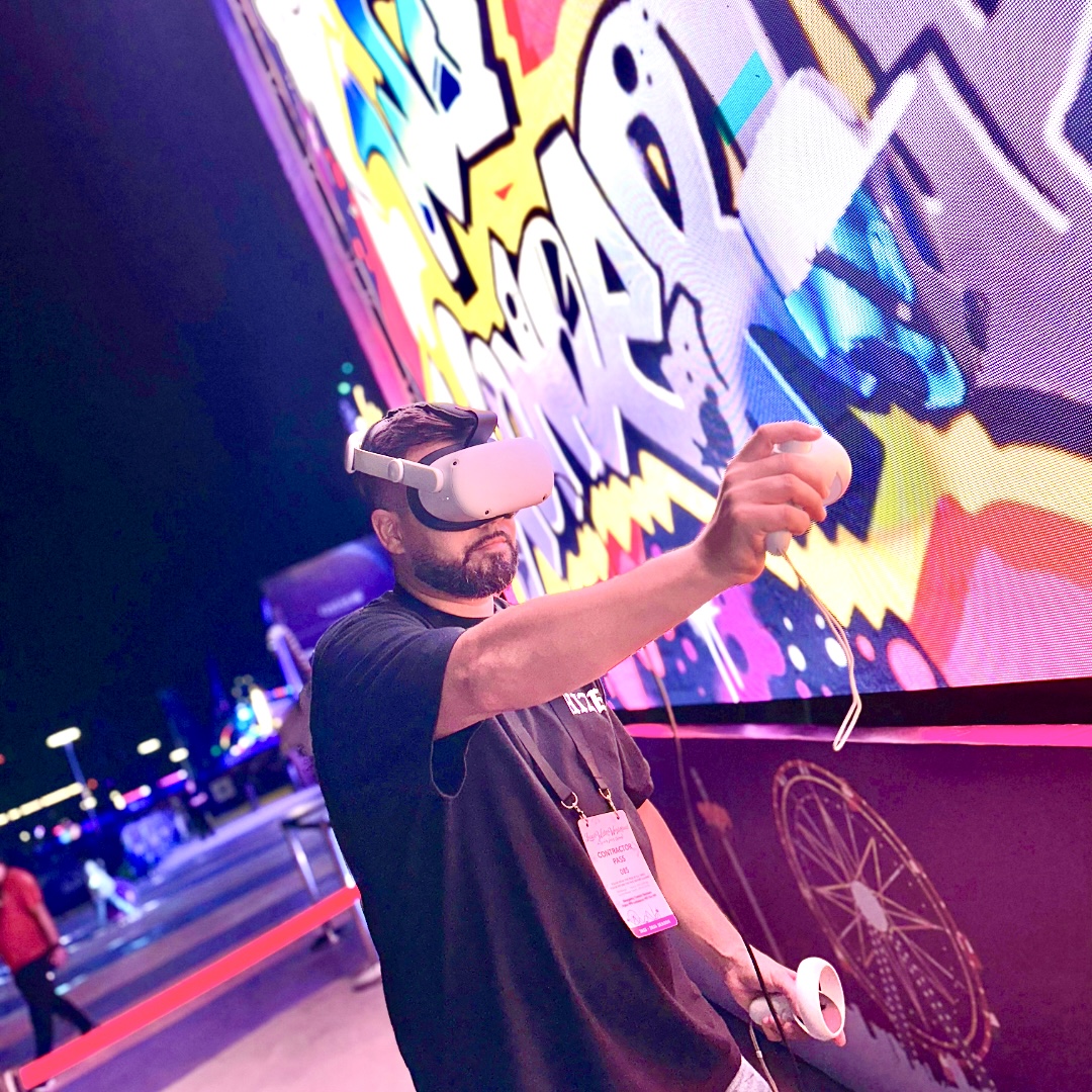 Hize VR art visual composition with abstract graffiti movement